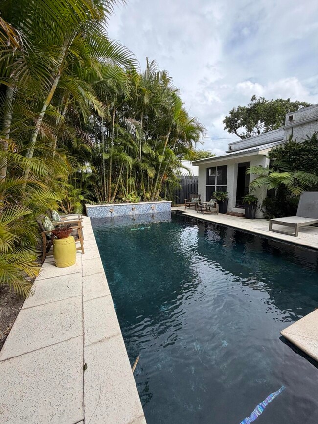 Building Photo - 515 Ardmore Rd