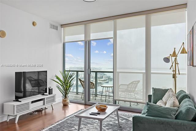 Building Photo - 888 Biscayne Blvd