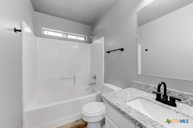 Building Photo - 2321 Terrace Dr