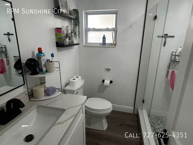 Building Photo - 4738 38th Ave N