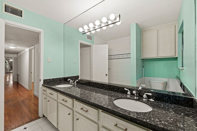 Building Photo - Charming Home with Expansive Backyard on a...