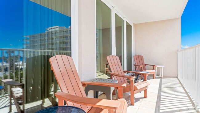 Building Photo - 7205 Thomas Dr