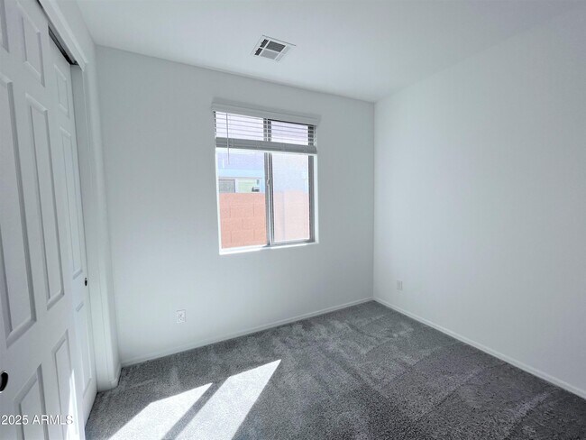 Building Photo - 13355 W Crimson Ter