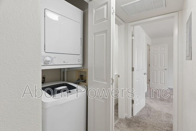 Building Photo - 2529 Greenwood Ln