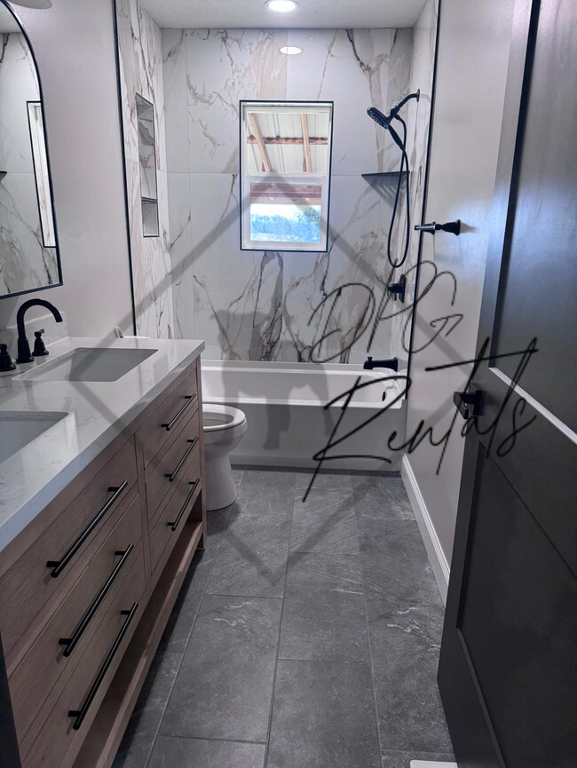 Building Photo - 135 Rhea Dr