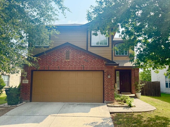 Primary Photo - Prime Avery Park Location – Easy Access to...