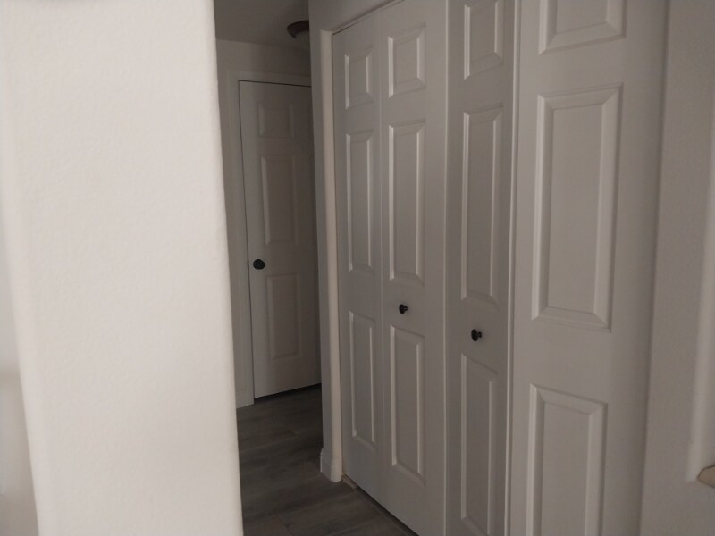 Building Photo - 10552 Pine Pointe Ave