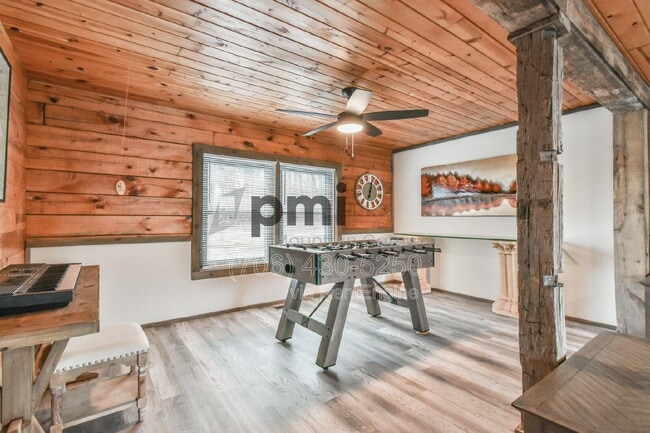 Building Photo - 230 Silver Maple Ln