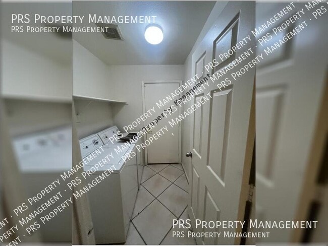 Building Photo - 617 S Golden Key St
