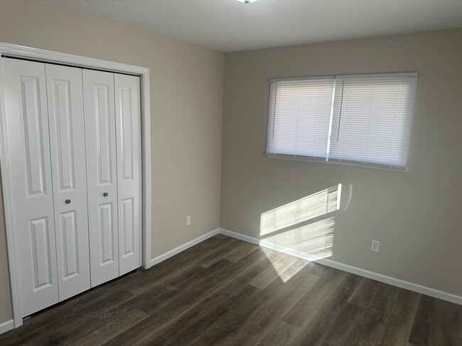 Bedroom - 4703-4705 Pierre St