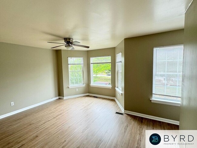 Building Photo - 508 Bethany Dr