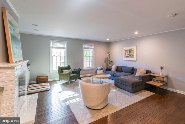 Building Photo - 1230 Rodman St