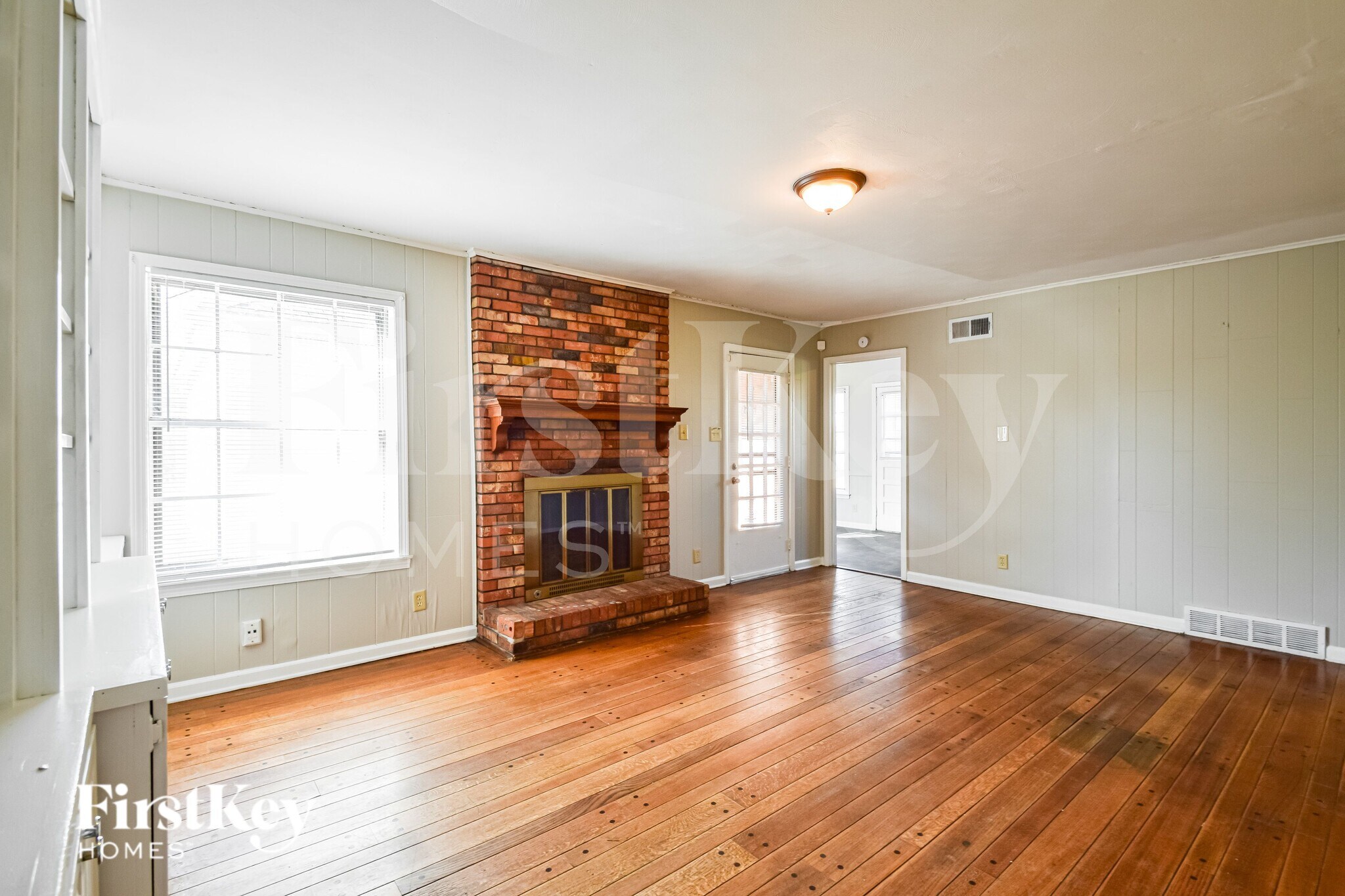 Building Photo - 5117 Scrivener Dr