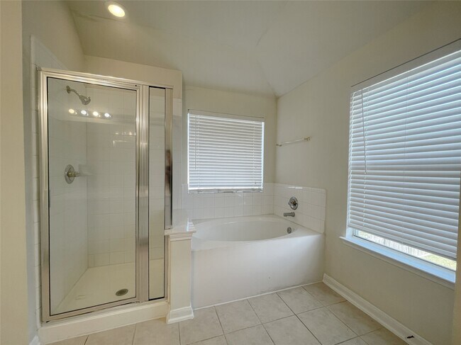 Building Photo - 5723 Ames Crossing