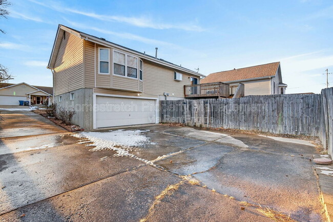 Building Photo - 4 Devondale Pl