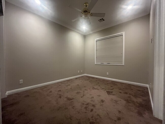 Building Photo - 81 Navarra Canyon Ct