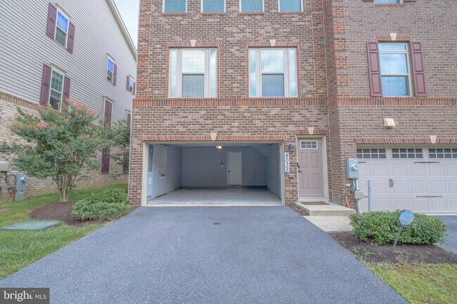 Building Photo - 8032 Spring Arbor Dr