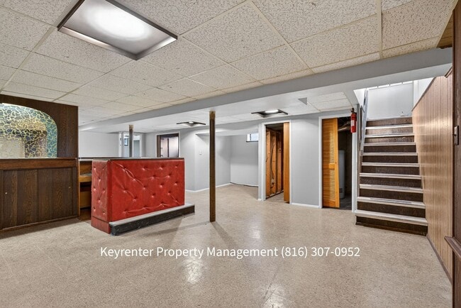 Building Photo - Spacious Florissant Home with Finished Basement & Bar