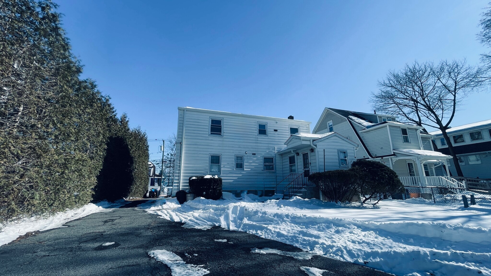 Building Photo - 86 N Walnut St