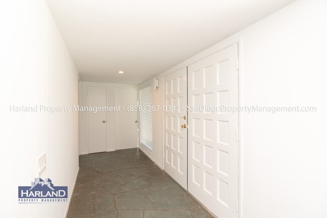 Building Photo - 2401 Sagebrush Ct