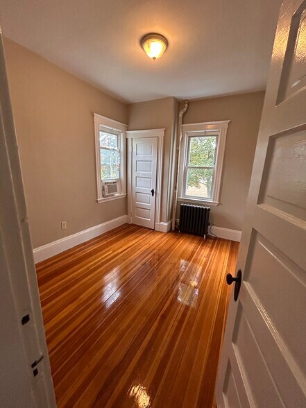 Back Bedroom - 422 Trapelo Rd