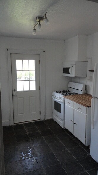 kitchen - 353 Demain Ave