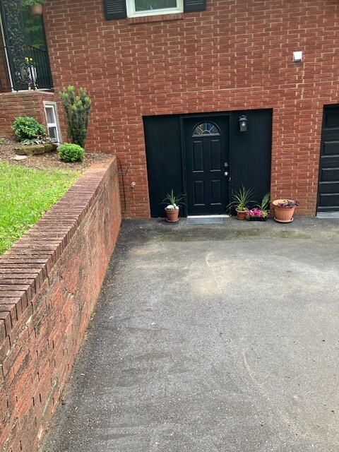 Building Photo - 139 Pearson Dr