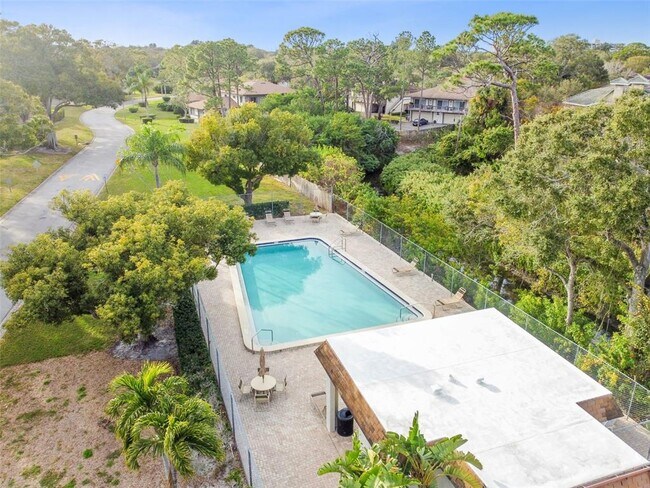 Building Photo - 607 Bough Ave