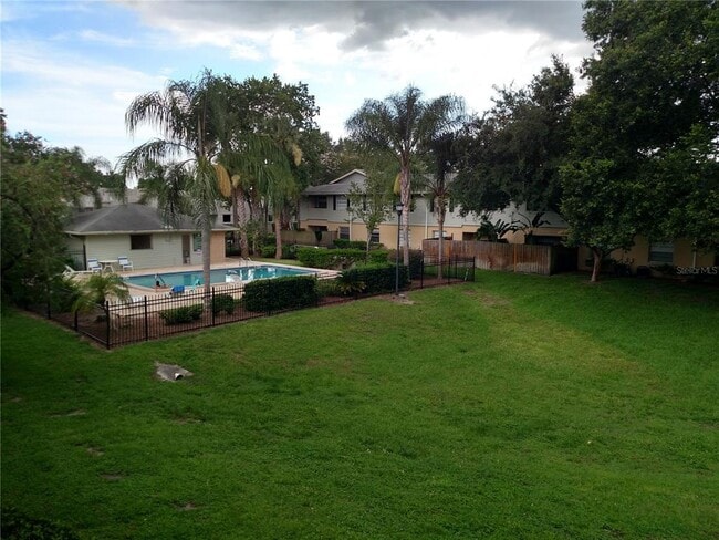 Building Photo - 222 Red Maple Pl