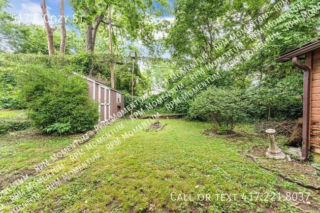 Building Photo - 517 E Cozy St