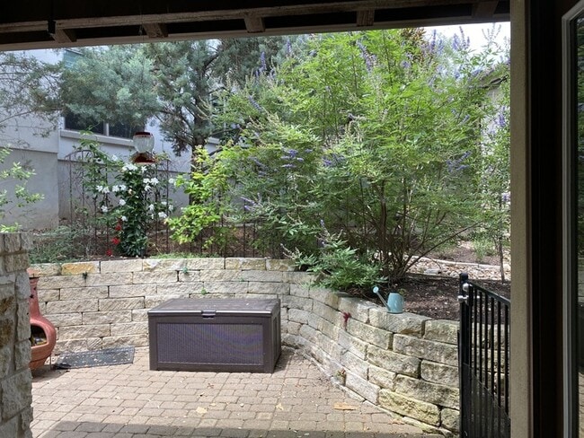 Building Photo - 4312 Falcon Head Nest Dr