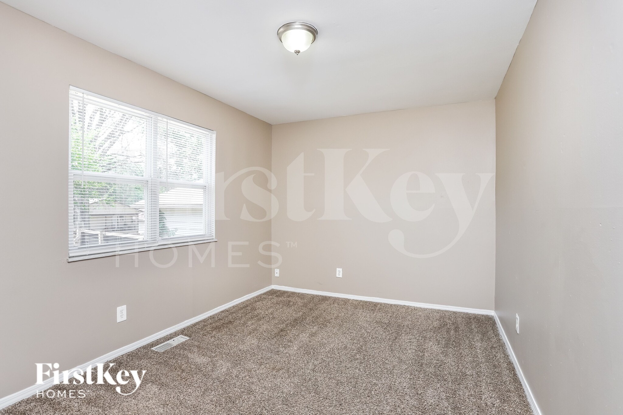 Building Photo - 9963 Meadow Ave