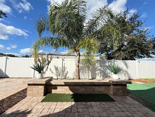 Building Photo - 8055 Antibes Ct