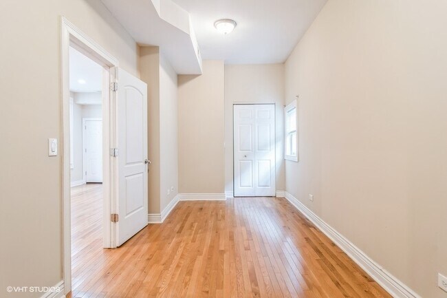 Building Photo - 1706 N Kimball Ave