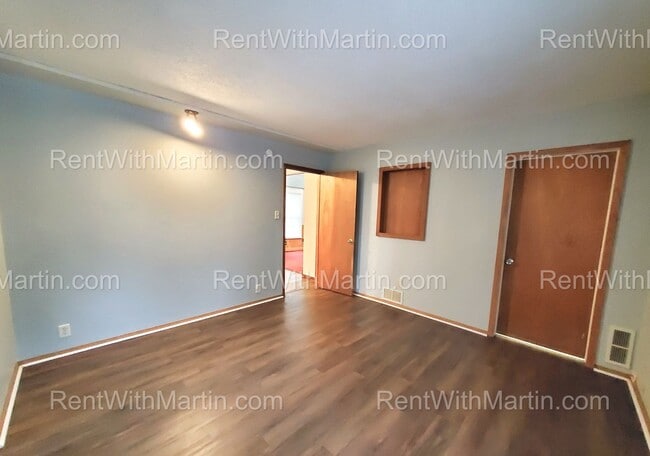 Building Photo - FOR RENT- Lovely 3 bedroom home on the Wes...