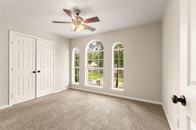 Building Photo - 71 E Sterling Pond Cir