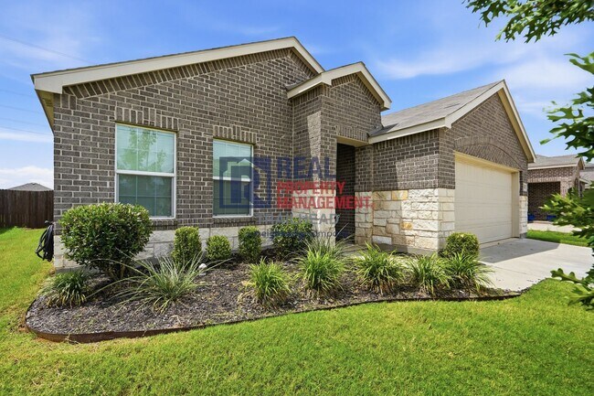 Building Photo - Modern 4-Bedroom Home in Newberry Point