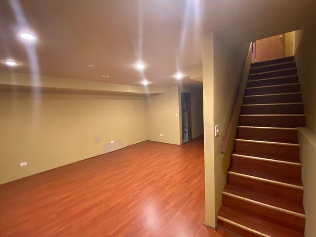 Building Photo - 9760 S Winston Ave