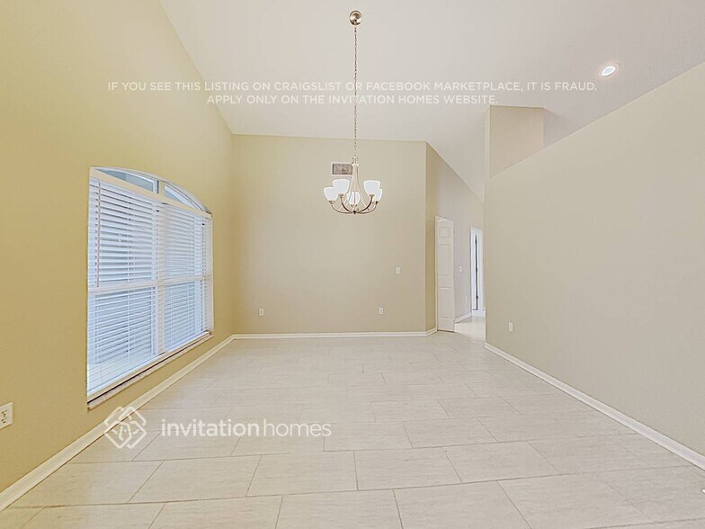 Building Photo - 4625 Daventry Pl