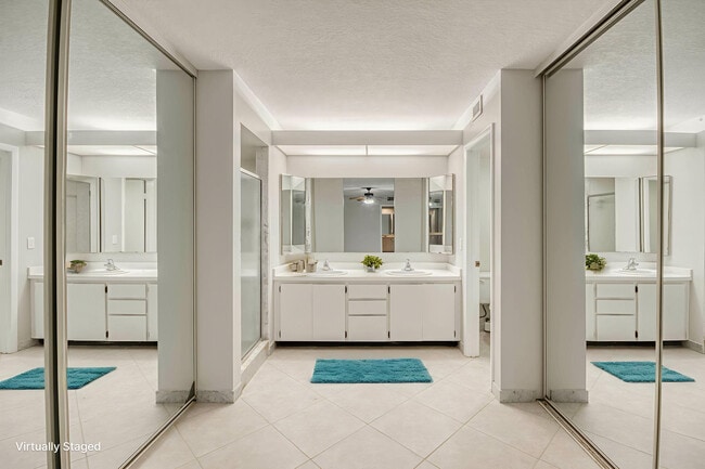 Building Photo - 1221 12th Ln