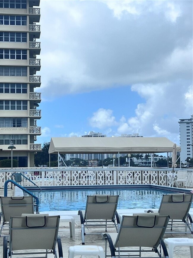 Building Photo - 1801 S Ocean Dr