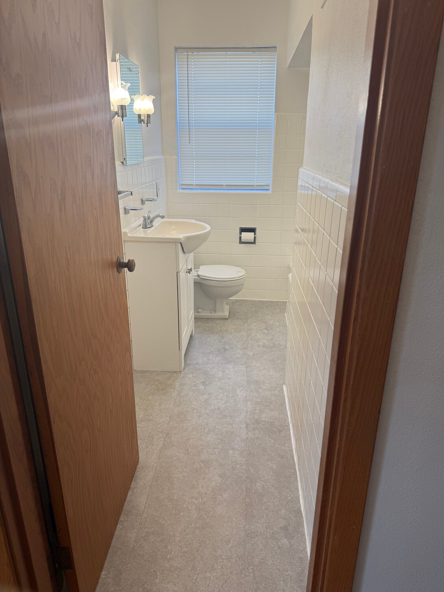 Building Photo - 4605 Jamieson Ave