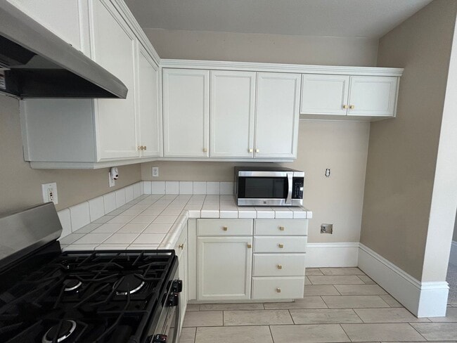 Building Photo - 4113 Piccadilly Ln