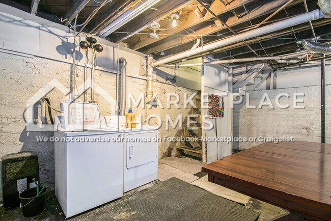 Building Photo - 822 N St Louis Blvd