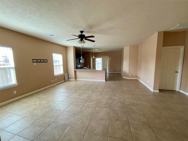 Building Photo - 10803 Woodwind Shadows Dr