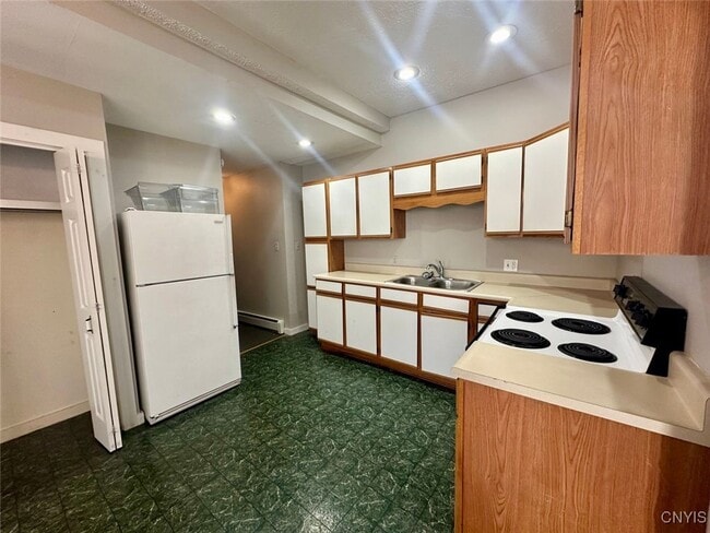 Building Photo - 7 N Jefferson St