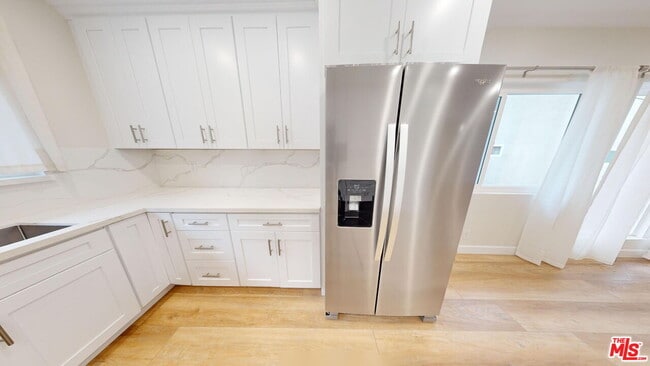 Building Photo - 4735 Nob Hill Dr