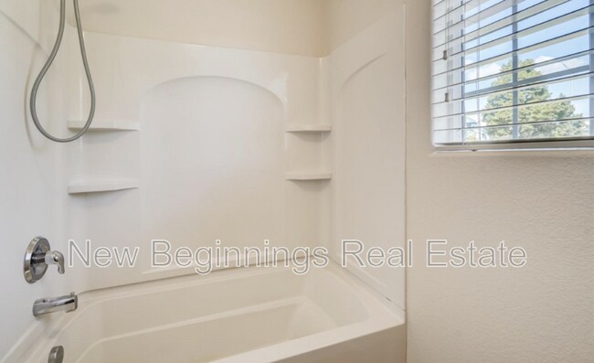 Building Photo - 8099 Elk River View