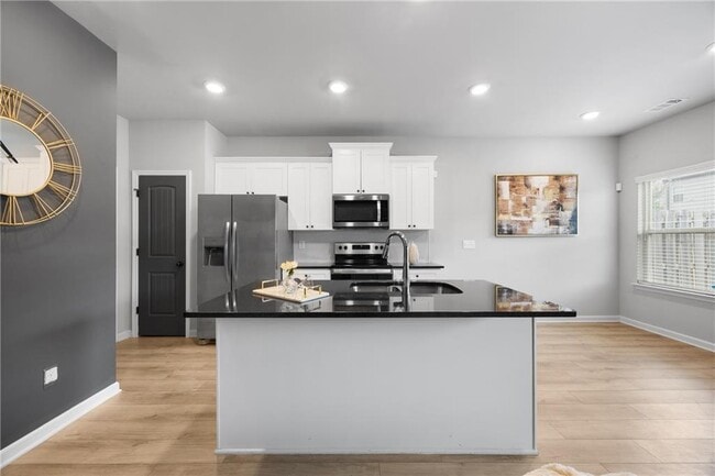 Building Photo - 7122 Chara Ln