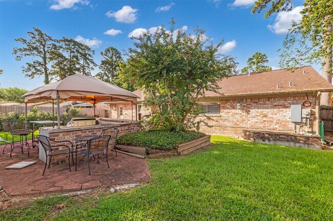 Building Photo - 23826 Farm Hill Dr